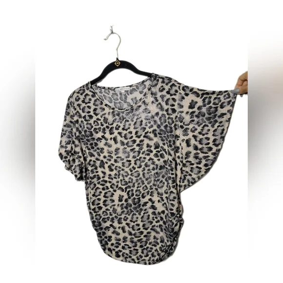Moa Moa Women Tops Leopard Animal Print Stretch Large Blouse - Black and Cream - Picture 7 of 10